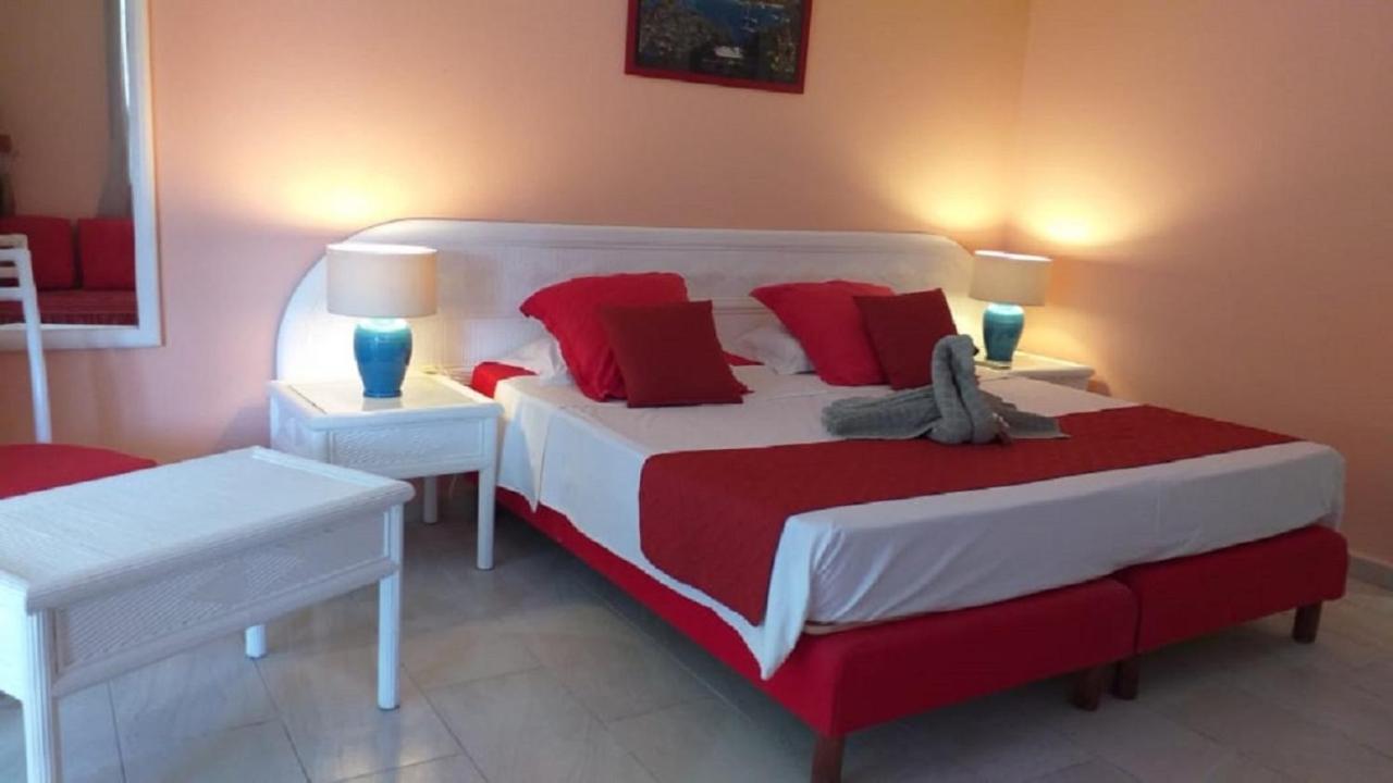 Appartement Bord De Mer Tres Fonctionnel , Sur La Plage & Vue Mer Exceptionnelle Ле-Гозье Экстерьер фото
